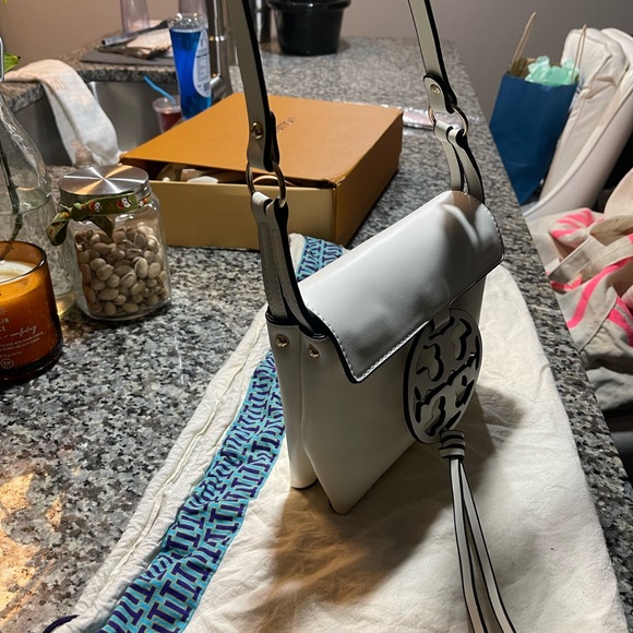 TORY BURCH Miller Canvas Crossbody - Picture 5 of 8